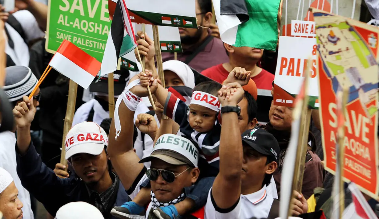 Aksi massa KNRP di depan gedung Kedubes Amerika Serikat, Jakarta. Foto diambil pada Minggu (16/11/2014). (Liputan6.com/Faizal Fanani)