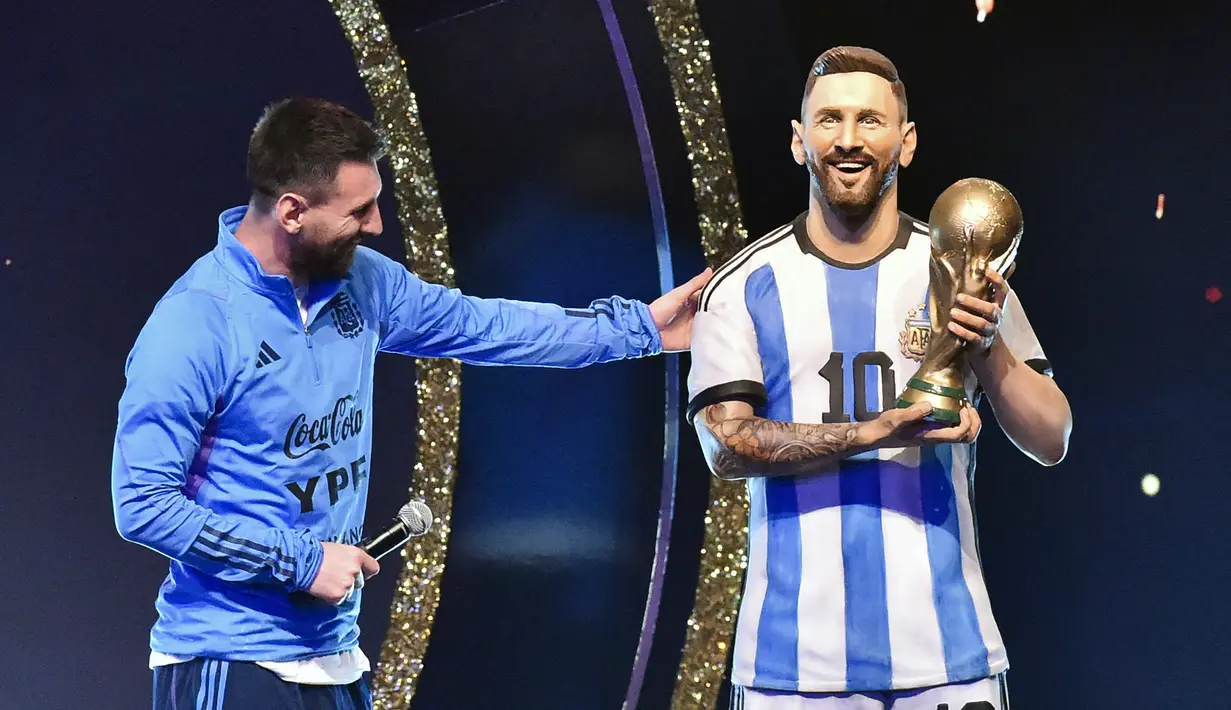 CONMEBOL mengadakan acara untuk menghormati skuat Scaloni setelah mereka memenangkan Piala Dunia 2022, sebelum mengadakan undian untuk babak penyisihan grup turnamen Libertadores dan Sudamericana. (Photo by NORBERTO DUARTE / AFP)