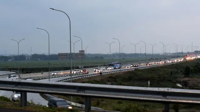 Kondisi Tol Pemalang Batang Tol Road (PBTR), Kamis malam, 30 Mei 2019. (Foto: Liputan6.com/Polres Pemalang/Muhamad Ridlo)