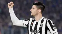 Performa Alvaro Morata pada musim 2014-2016 merupakan salah satu periode terbaik dalam karier sepakbolanya. Bersama Nyonta tua ia berhasil menjelma menjadi mesin gol. Sebelum kembali ke Juventus pada musim 2020, Morata sempat berkelana ke Real Madrid, Chelsea, dan juga Atletico Madrid. (AFP/Filippo Monteforte)