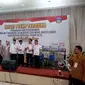 KPUD Garut, Jawa Barat, telah melakukan pengundian nomor urut calon peserta pilkada Garut dengan lancar. (Liputan6.com/Jayadi)