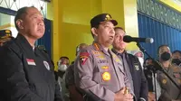 Kapolri Jenderal Listyo Sigit menyampaikan update kasus tragedi Kanjuruhan Malang. (Zainul Arifin/Liputan6.com)