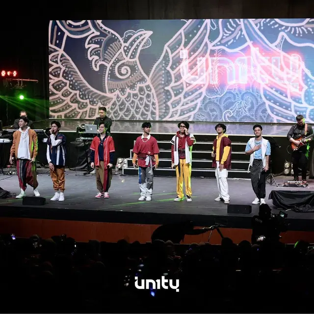6 Potret Konser UN1VERSARY The Show, UN1TY Tampil Maksimal bareng ...