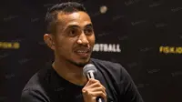 Firman Utina dan Muhammad Ridwan Mulai Berpikir Jadi Pelatih