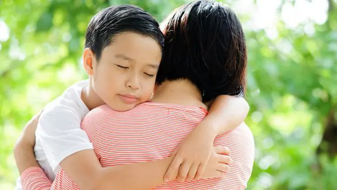 Mengajarkan anak tidak merokok/copyright Shutterstock.com