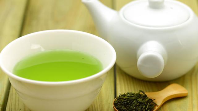 8 Makanan Bagi si Pemiliki Kulit Berjerawat