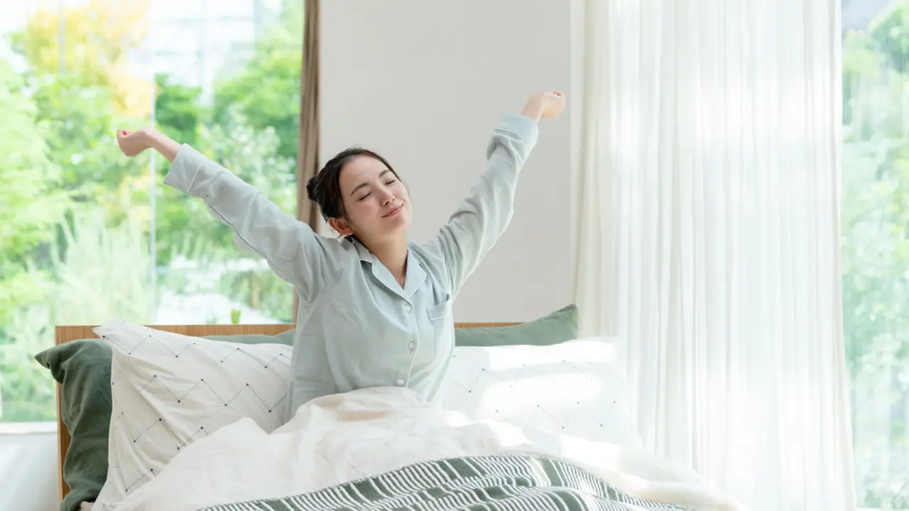 Kenali Jam Tidur Ideal dan Perawatan yang Tepat untuk Bikin Kulit Glowing di Pagi Hari