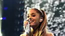 'Saya tidak meminta kamu untuk fokus pada pakaian, wajah, tubuh, atau suara saya ketika saya menyanyi,' ungkap Ariana Grande. (AFP/Bintang.com)