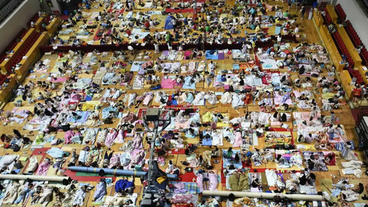 Musim Panas di China Buat 1000 Pelajar Menginap Massal