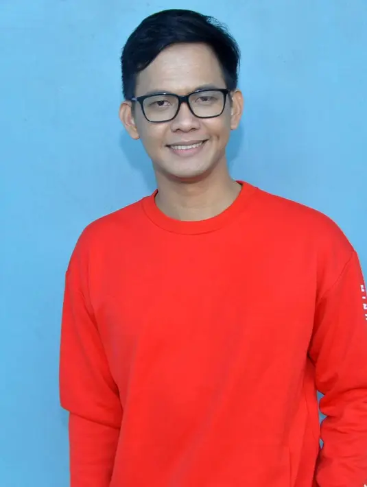 "Ya udah nasib aku lah. Kita terima nasib aja. Nasibnya seperti ini ya kita terima aja lah. Yang penting jangan keterlaluan. Karena setiap orang punya pandangan. Para fans juga seperti itu si A sama si A cocok nih," terangnya. (Nurwahyunan/Bintang.com)