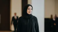 11 Model Gamis Hitam Polos Elegan untuk Acara Formal, Tampil Anggun dan Berkelas