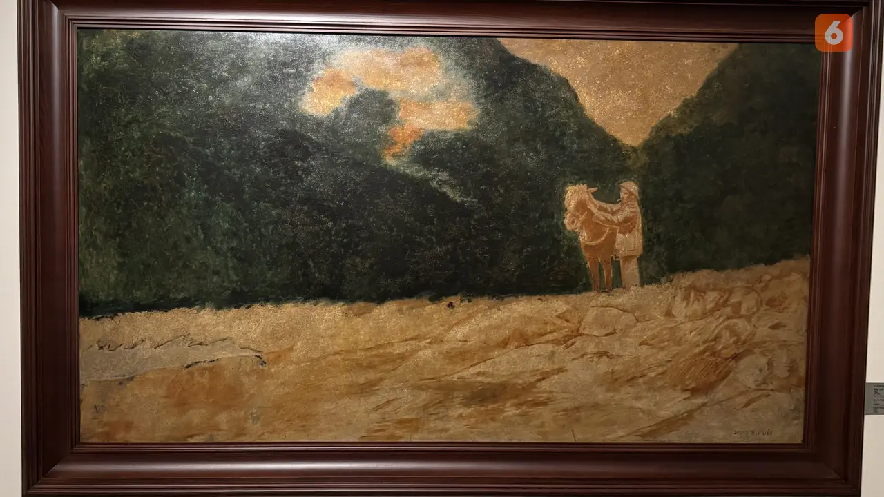 Lukisan Uncle Ho in Viet Bac Resistance Base yang terbuat dari pernis. Lukisan ini dianugerahi sebagai harta karun seni Vietnam. 