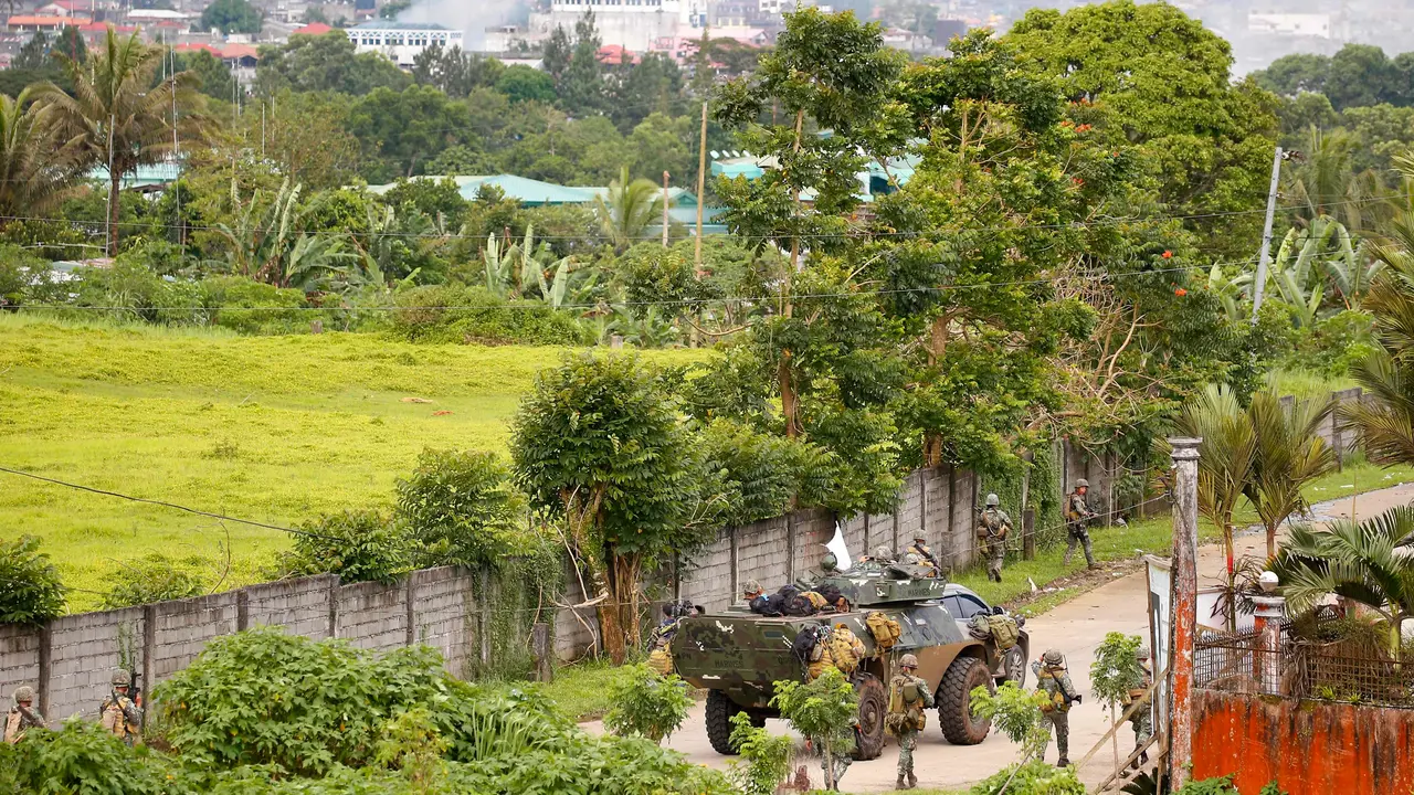 Aksi Tentara Filipina Bertempur Lawan Militan Maute di Kota Marawi