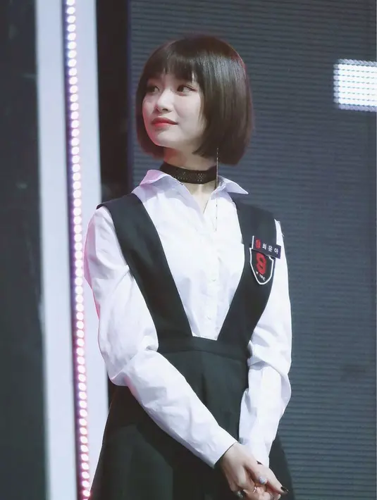 Salah satu personel ELRIS, Bella memutuskan memotong rambut panjangnya dengan model rambut bob pendek. Dengan model rambut seprti itu, ia terlihat semakin imut. (Foto: koreaboo.com)