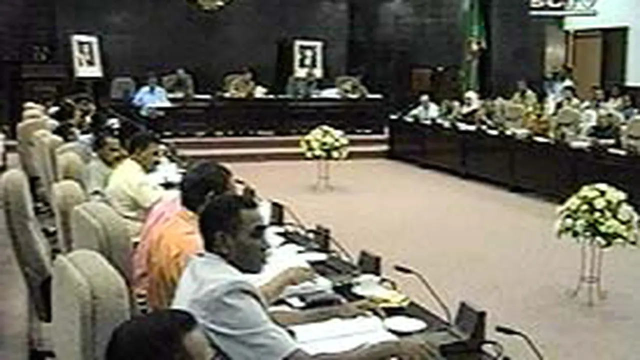 091002aSabarno_Maluku.jpg