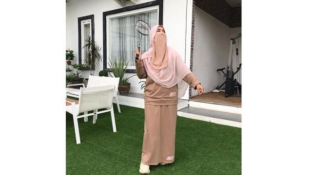 Umi Pipik Akui Idap Tumor Kelenjar Getah Bening, Ini 6 Potretnya saat Olahraga