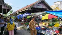 Disperindagkop UKM Paser Tinjau Pengerjaan Bangunan Pasar