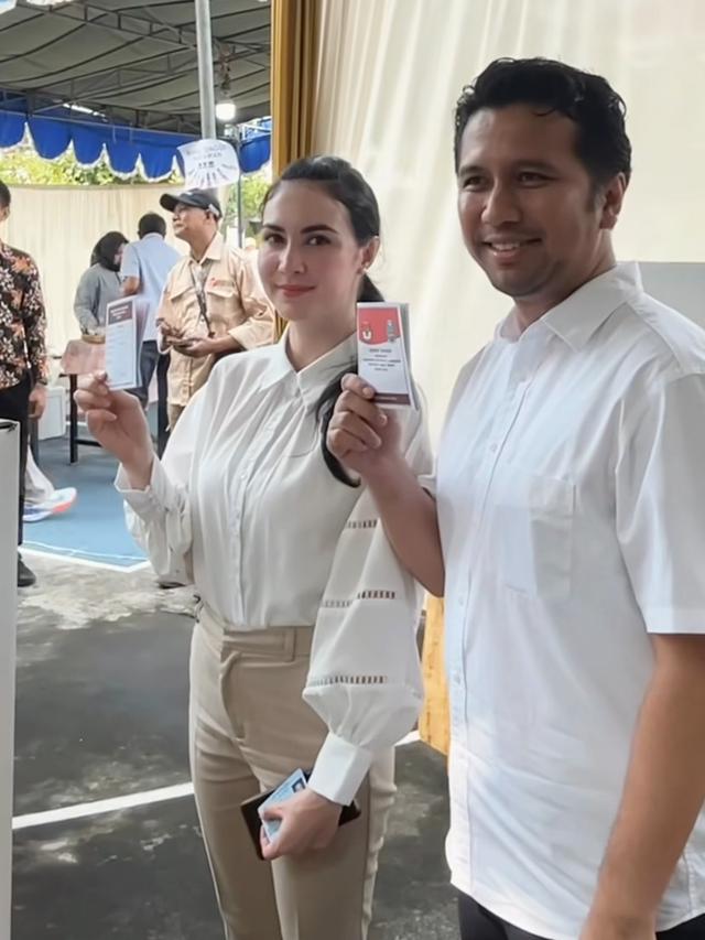 Arumi Bachsin saat Nyoblos  [@arumibachsin_94]