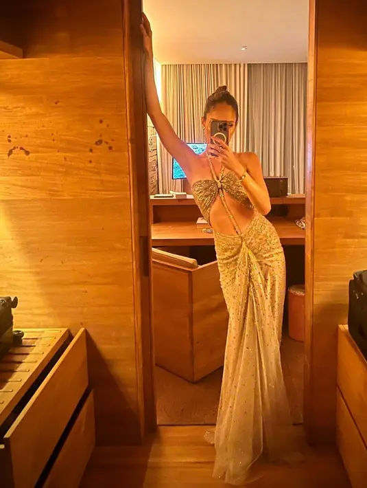 Bahkan ada warganet yang menyebut sebagai body goals tak kenal gorengan [@claurakiehl]