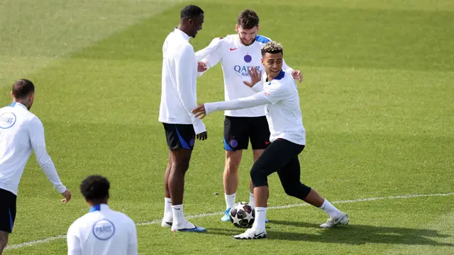 Latihan PSG Jelang Hadapi Bayern Munchen di Leg Pertama Semifinal Liga Champions 2025/2026