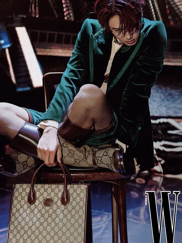 Disebut Human Gucci, Berikut 6 Tampilan Kai EXO dengan Tas Guccinya/dok. zkdlin