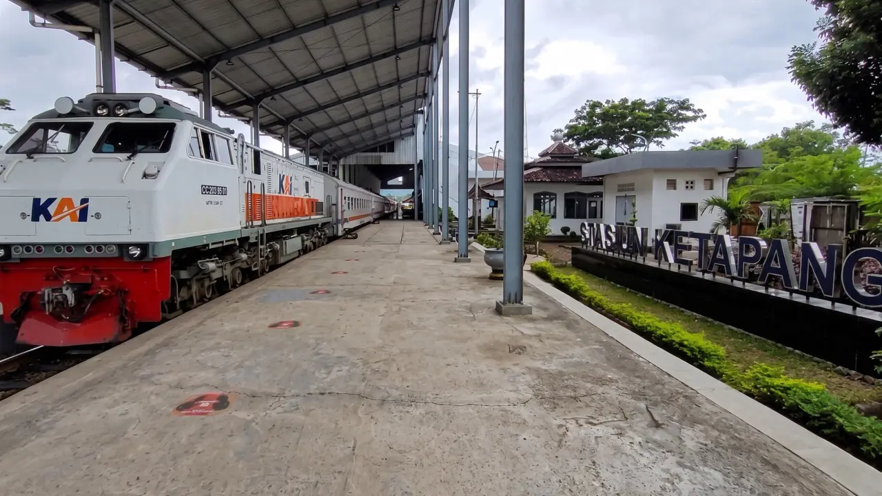 KA Pandanwangi Ketapang-Jember PP