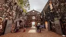 Wisatawan mengunjungi Gereja Santo Paulus di Melaka, Malaysia, 18 September 2020. Kota Melaka, yang terletak di sepanjang Selat Malaka, dulunya merupakan pusat perdagangan yang penting dan simpul untuk pertukaran budaya antara Timur dan Barat. (Xinhua/Zhu Wei)