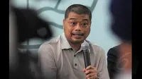 Romo A Benny Susetyo memberikan pernyataan seputar penunjukan Komjen Budi Gunawan sebagai Kapolri oleh Presiden Joko Widodo di gedung PGI Jakarta, Sabtu (17/1/2015). (Liputan6.com/Herman Zakharia)