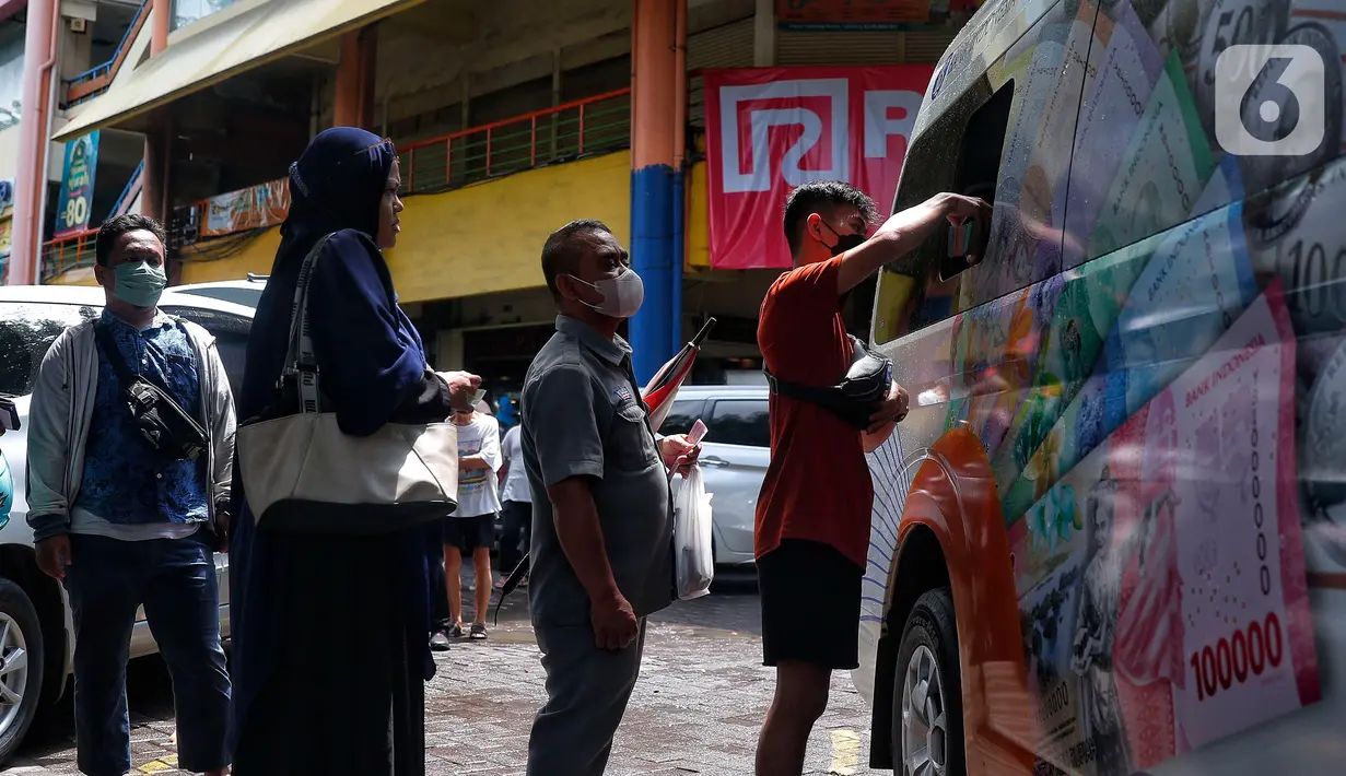 Dalam upaya memenuhi kebutuhan masyarakat, Bank Indonesia menyiapkan uang tunai sebesar Rp195 triliun,  naik 8,22 persen dari realisasi tahun 2022 dengan 5.066 titik layanan penukaran uang,  bertambah 377 titik dari tahun sebelumnya. (Liputan6.com/Angga Yuniar)
