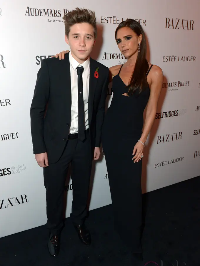 [Bintang] Brooklyn Beckham dan Victoria Beckham