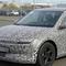 Hyundai Ioniq 3 tertangkap kamera saat sedang uji coba jalan. (insideevs.com)