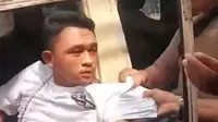 Pria Pakai Tas Wanita Bengong Ditangkap Jatanras