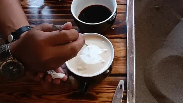 Pelatihan Batik diatas kopi oleh pelaku UMKM Probolinggo (Istimewa)