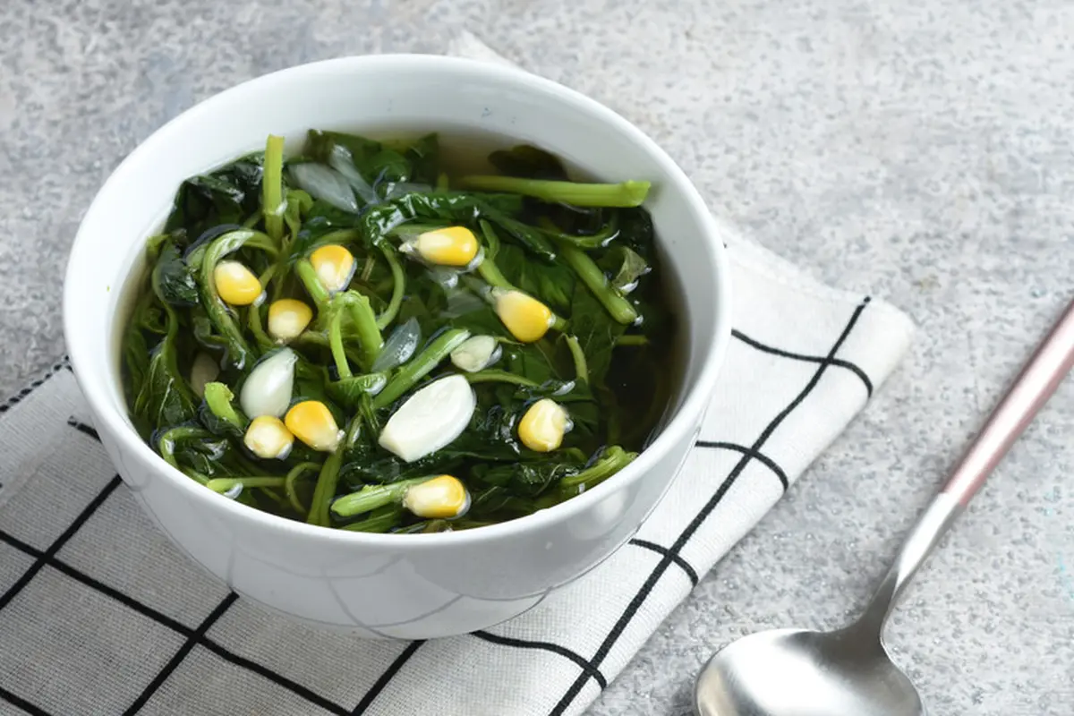 sayur bening bayam daun ubi jalar