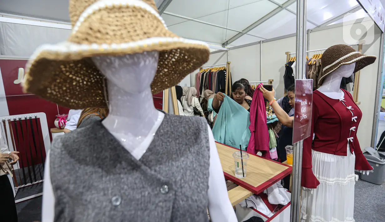 Ada 150 lebih brand fashion dan beauty ternama yang menawarkan potongan harga menarik. (Liputan6.com/Angga Yuniar)