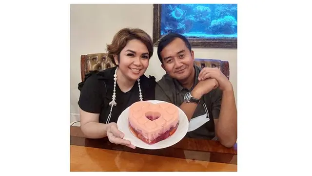 Jarang Tersorot, Ini 7 Potret Terbaru Joy Tobing yang Tetap Menawan