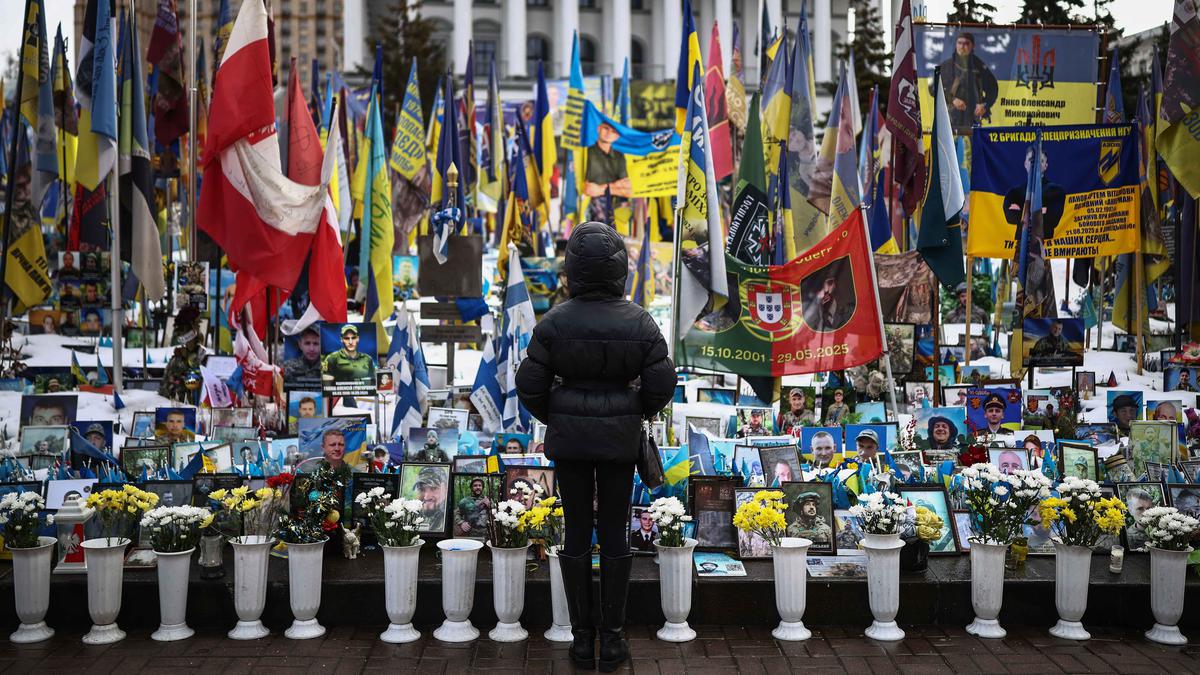 Empat Tahun Perang Rusia-Ukraina: Diplomasi Perdamaian Stagnan, Krisis Kemanusiaan Memburuk