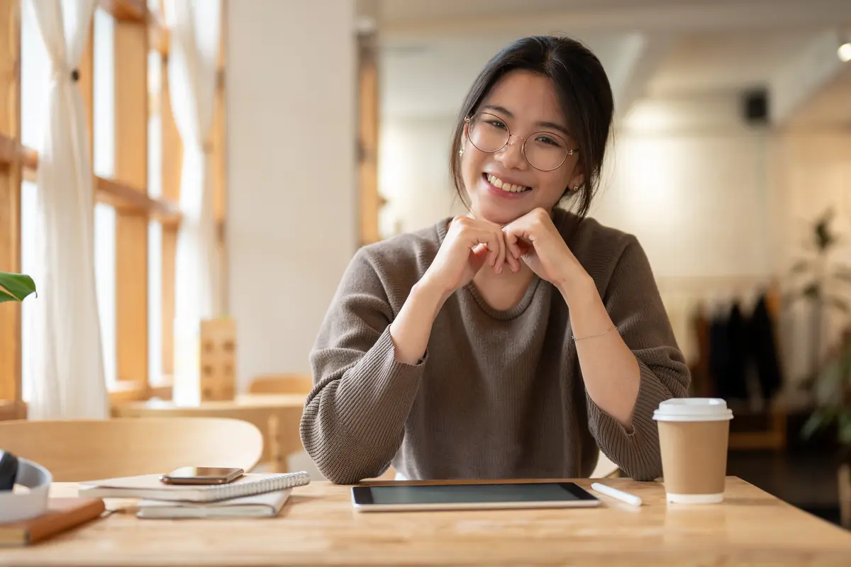 perempuan dan oktober cerdas emosional