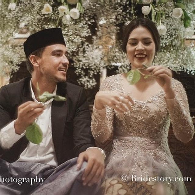 Cantiknya Raisa Jalani Ritual Adat Sunda Jelang Pernikahan Fashion Beauty Liputan6 Com