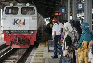 KAI menyatakan, jalur hulu pada petak jalan Stasiun Pekalongan-Stasiun Sragi kembali dapat dilalui perjalanan KA pada Sabtu, (17/1/2026). (Foto: KAI)
