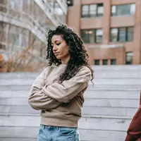 Perilaku ini dapat muncul melalui berbagai cara yang membuat seseorang kembali terlibat secara emosional dengan mantan pasangan. (Foto/Dok: Pexels)