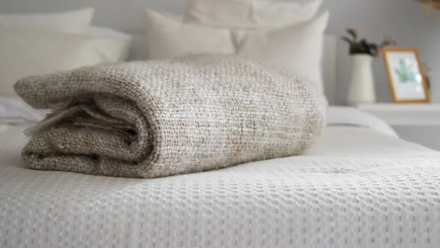 Ilustrasi Sprei dan Selimut Berkualitas