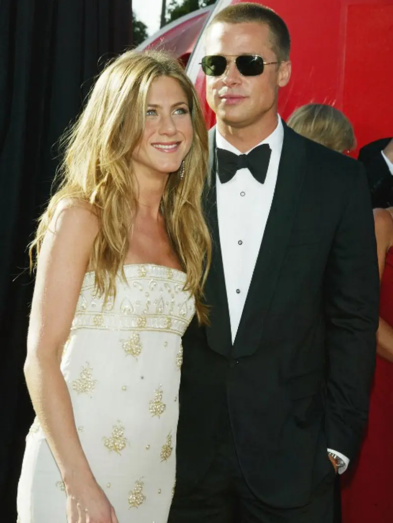 [Bintang] Jennifer Aniston-Brad Pitt