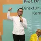 Menteri Ketenagakerjaan (Menaker) M Hanif Dhakiri punya cara unik untuk menginspirasi 1000 mahasiswa Program Pendidikan Vokasi Universitas Indonesia