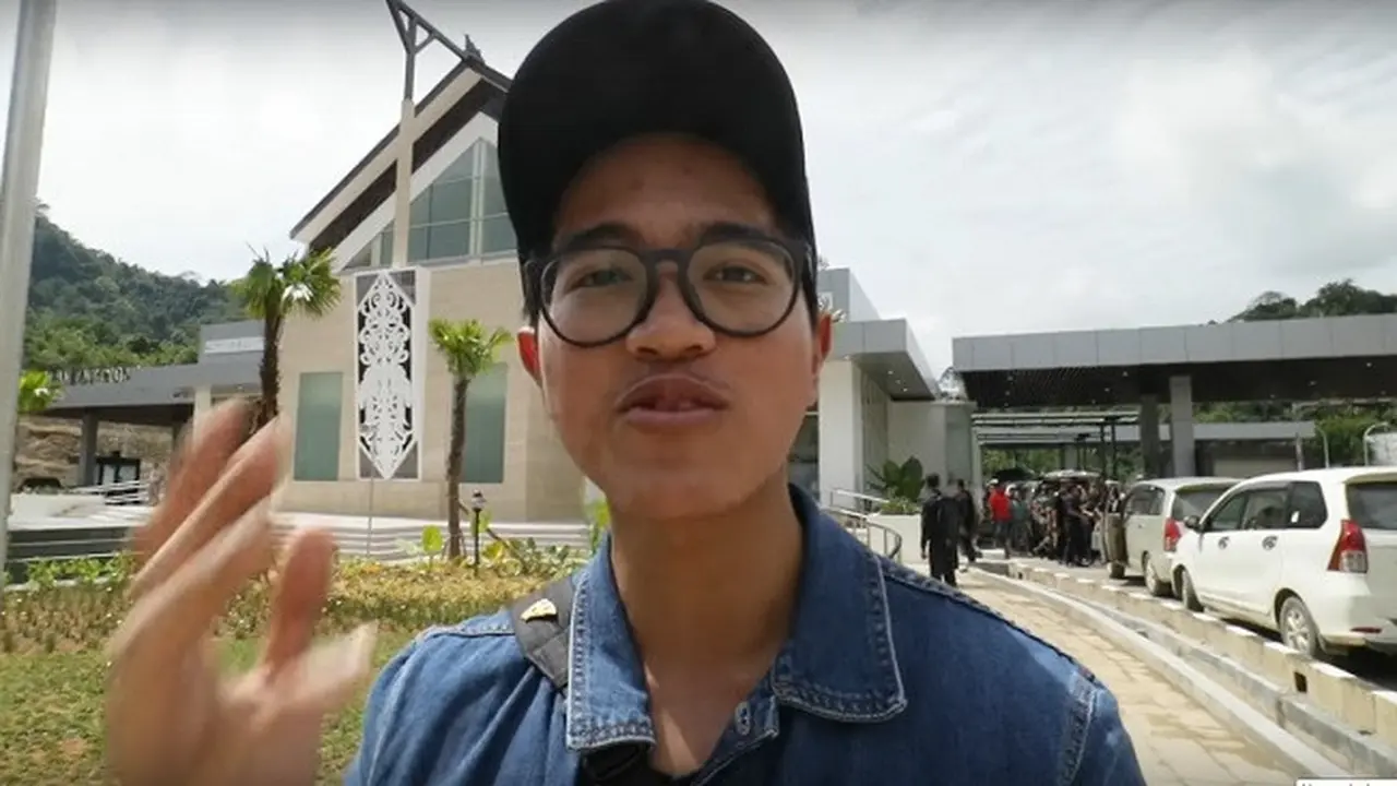Aksi Kaesang pamer pos perbatasan RI kalahkan Malaysia