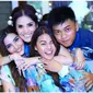 Keakraban Erich Al Amin bersama klien sekaligus sahabatnya Nindy, Ashanty, dan Aurel Hermansyah (Foto: Instagram Erich Al Amin)