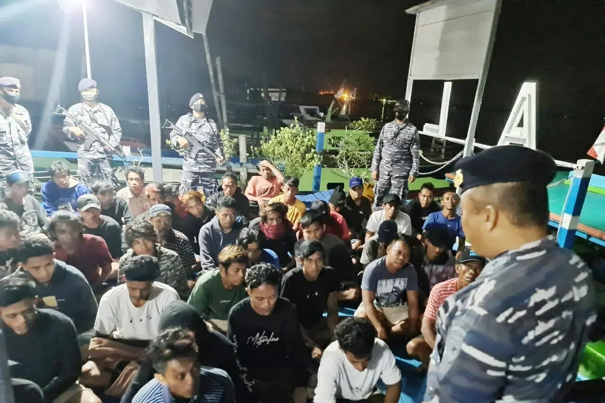 TNI AL Balikpapan amankan pencurian batu bara.