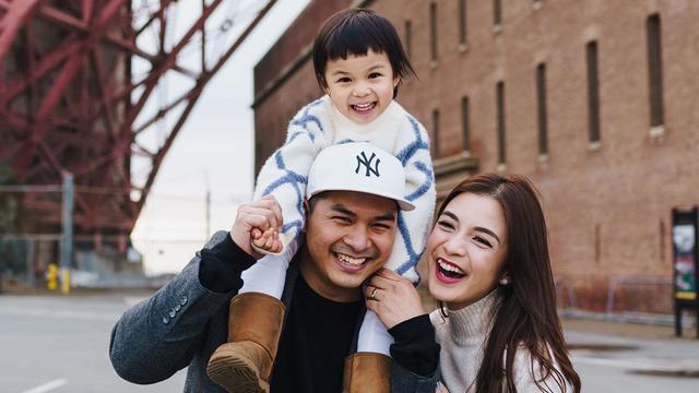 Siap Sambut Anak Laki-Laki, Ini 6 Potret Keluarga Kecil Glenn Alinskie dan Chelsea Olivia