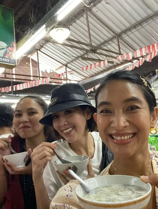 [Instagram/happysalma]