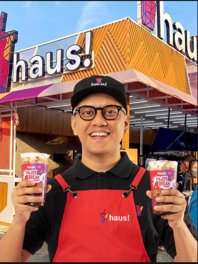 Arief Muhammad sebagai Chief Tamvan Officer produk minuman Haus! varian terbaru, Februari 2023. (Foto: Dok. Tim Haus!)